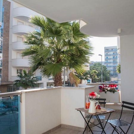 Nilu In Citta - Nuovo Appartamento Con Vista Mare Monopoli Buitenkant foto