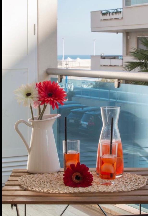 Nilu In Citta - Nuovo Appartamento Con Vista Mare Monopoli Buitenkant foto