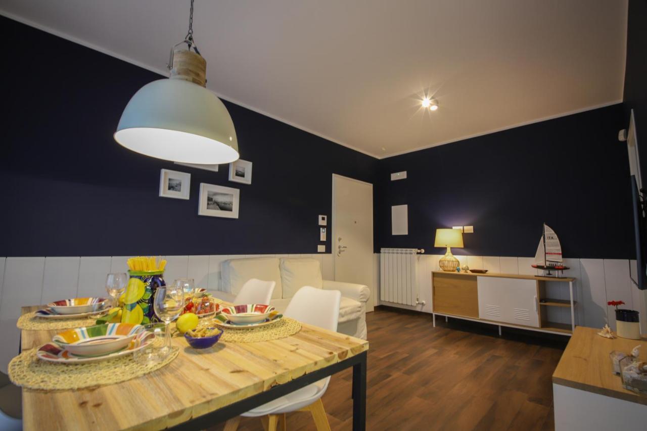 Nilu In Citta - Nuovo Appartamento Con Vista Mare Monopoli Buitenkant foto