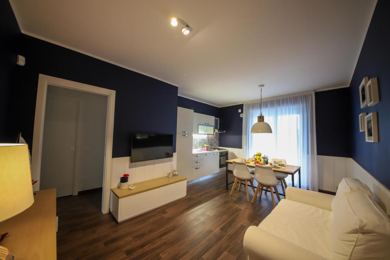 Nilu In Citta - Nuovo Appartamento Con Vista Mare Monopoli Buitenkant foto