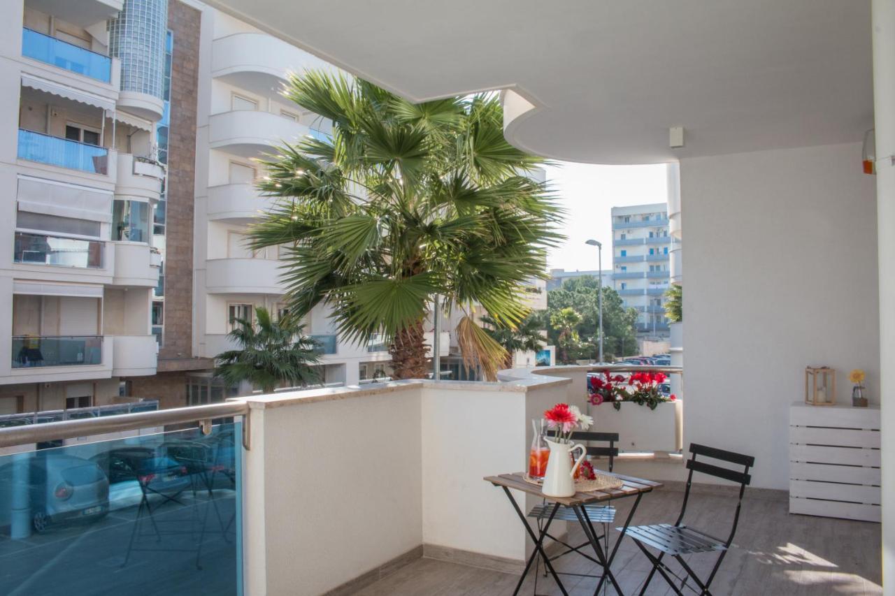 Nilu In Citta - Nuovo Appartamento Con Vista Mare Monopoli Buitenkant foto