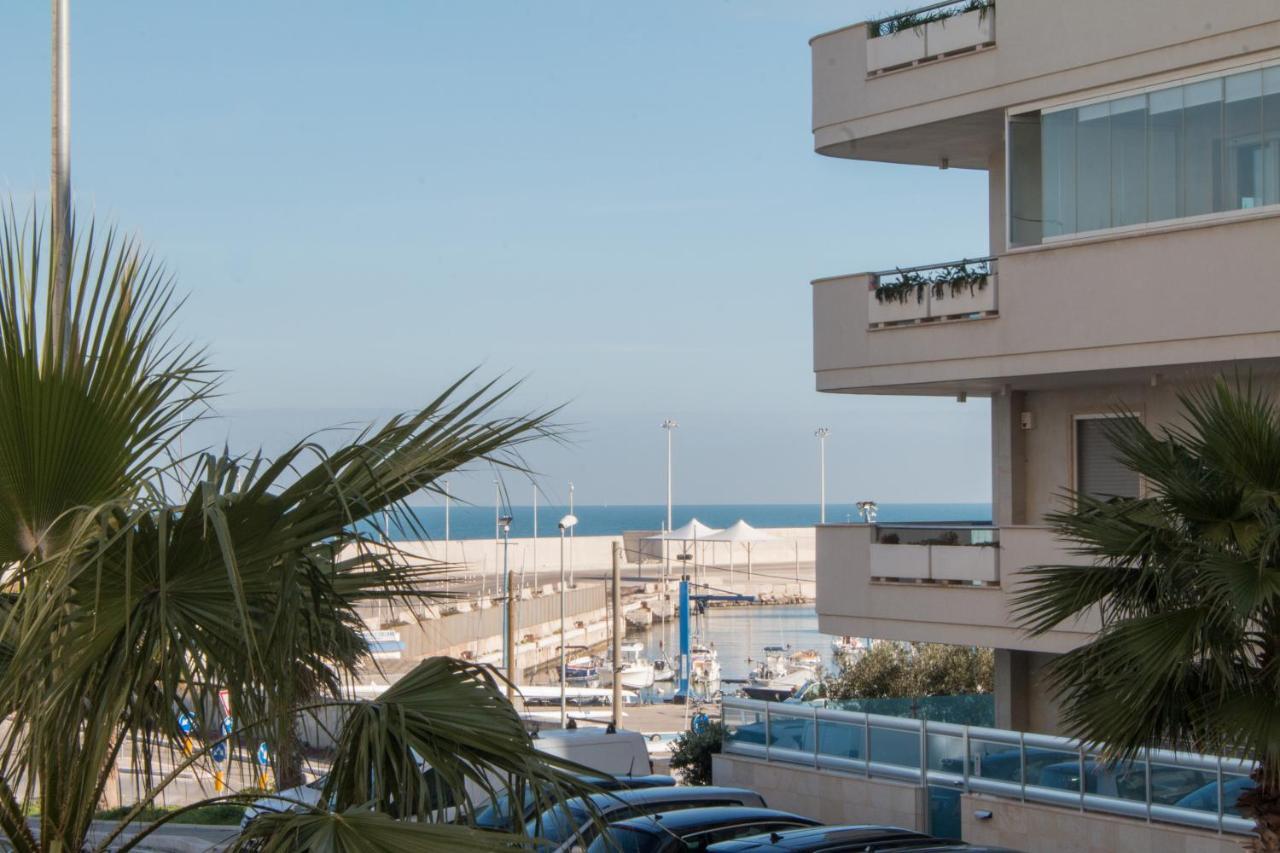 Nilu In Citta - Nuovo Appartamento Con Vista Mare Monopoli Buitenkant foto